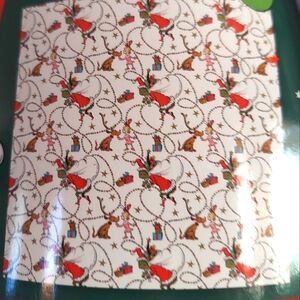 NWT Grinch Full/Queen Holiday Limited Fleece Blanket